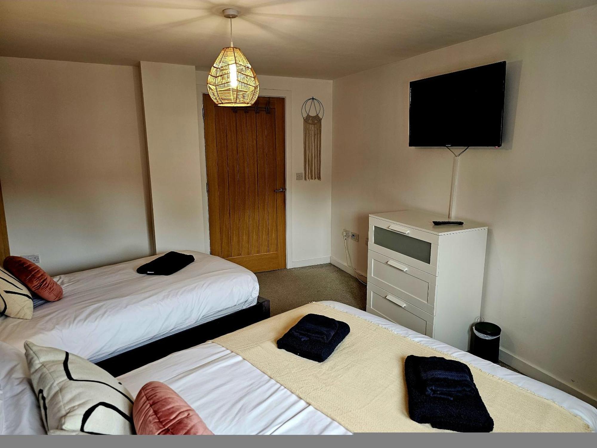 Homebird Property - Epsom Apartment Harrogate Extérieur photo